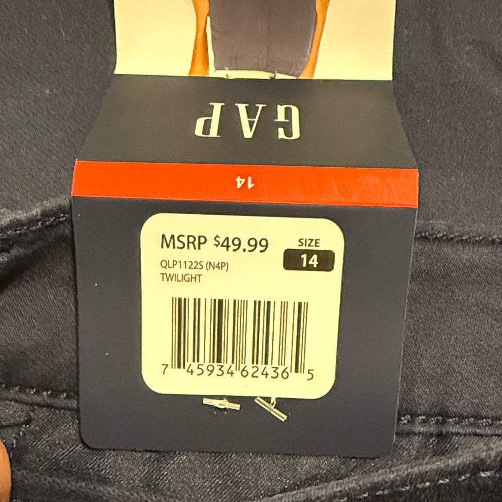 GAP Woman’s Navy Chino Pants - Picture 4 of 4